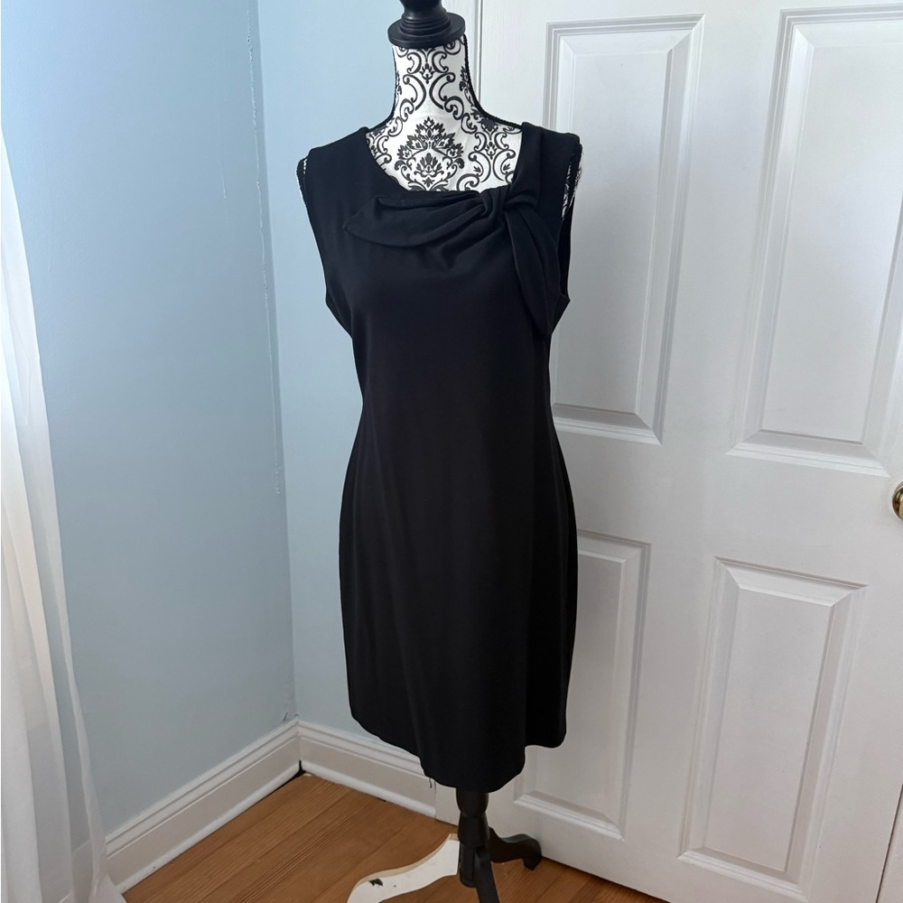 Elegant Black Sleeveless Dress